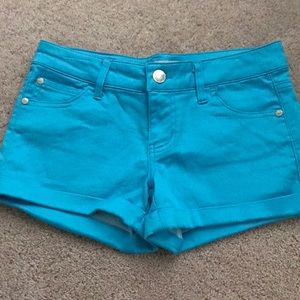 Super comfy jean-like blue shorts